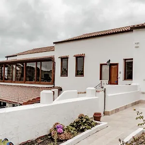 Casa Los Lirios , Santa Brígida España